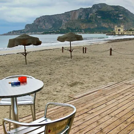 بيت للعطل Terrazza 3f Mondello